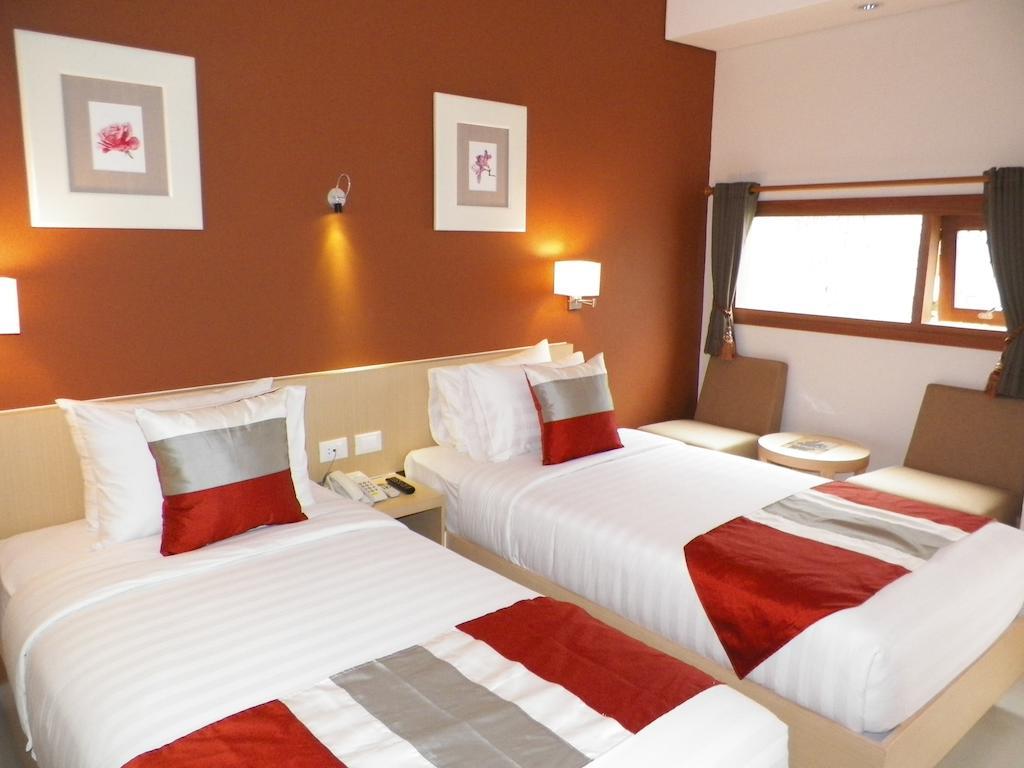 Hotel Tibera Taman Cibeunying Bandung Rum bild