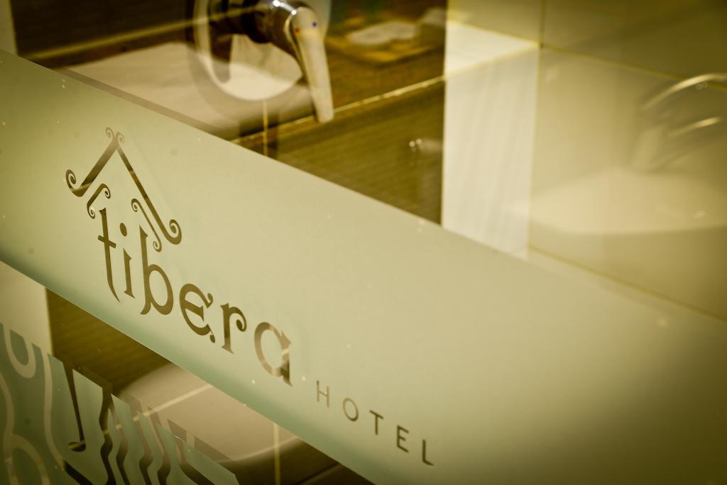 Hotel Tibera Taman Cibeunying Bandung Exteriör bild