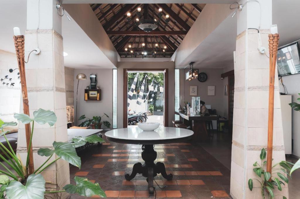 Hotel Tibera Taman Cibeunying Bandung Exteriör bild