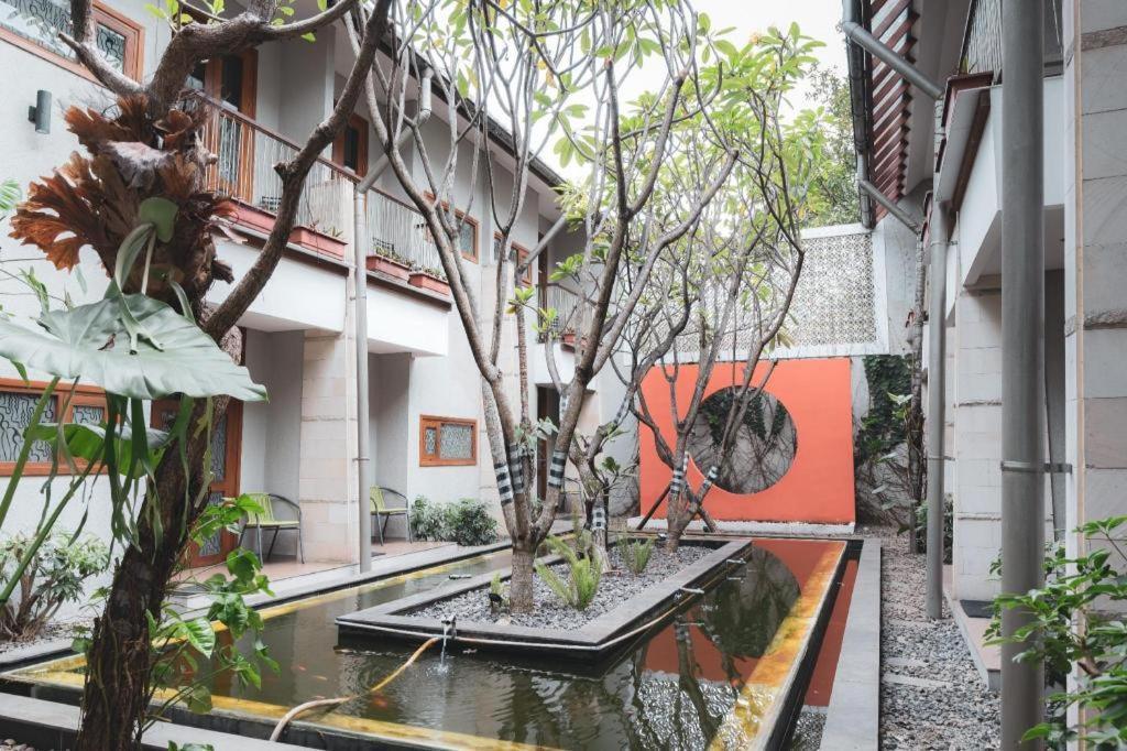 Hotel Tibera Taman Cibeunying Bandung Exteriör bild