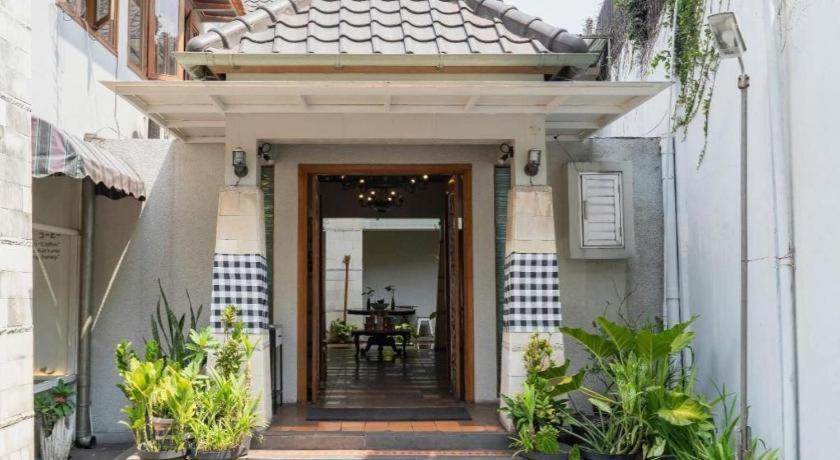 Hotel Tibera Taman Cibeunying Bandung Exteriör bild