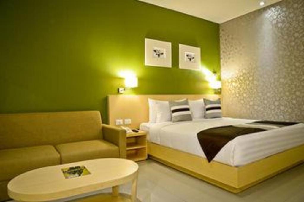 Hotel Tibera Taman Cibeunying Bandung Exteriör bild
